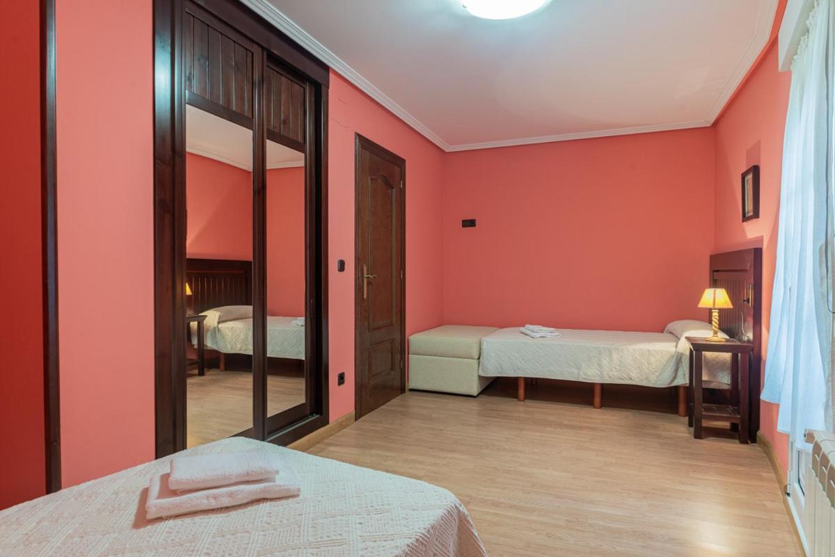 Onís Hotel Y Apartamentos La Lonja מראה חיצוני תמונה