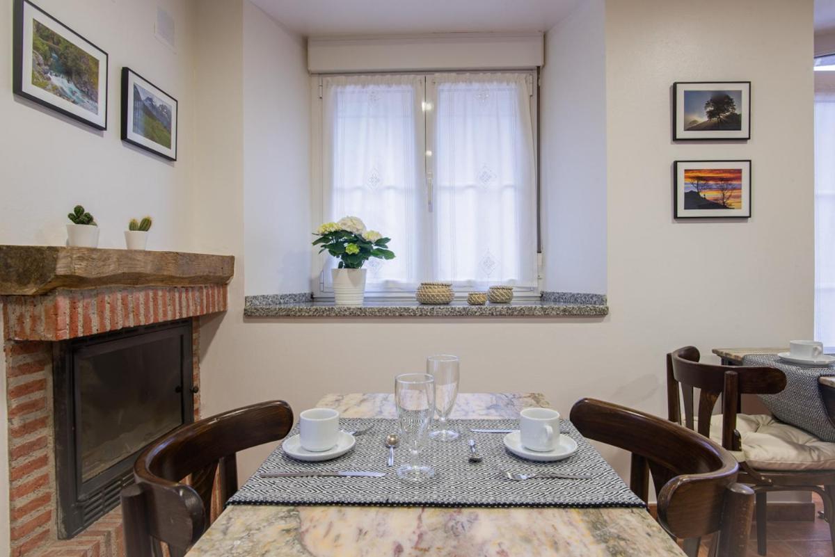Onís Hotel Y Apartamentos La Lonja מראה חיצוני תמונה