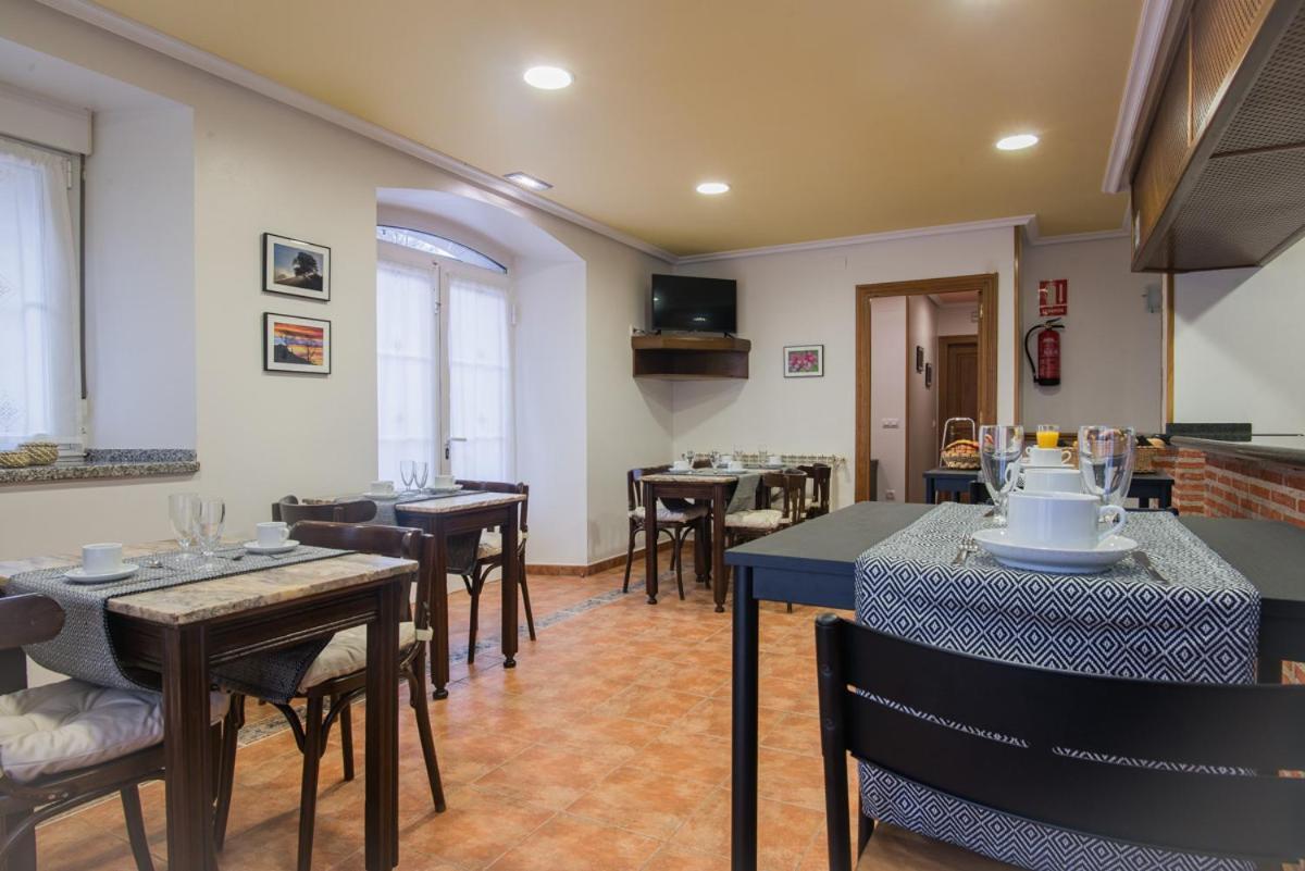 Onís Hotel Y Apartamentos La Lonja מראה חיצוני תמונה