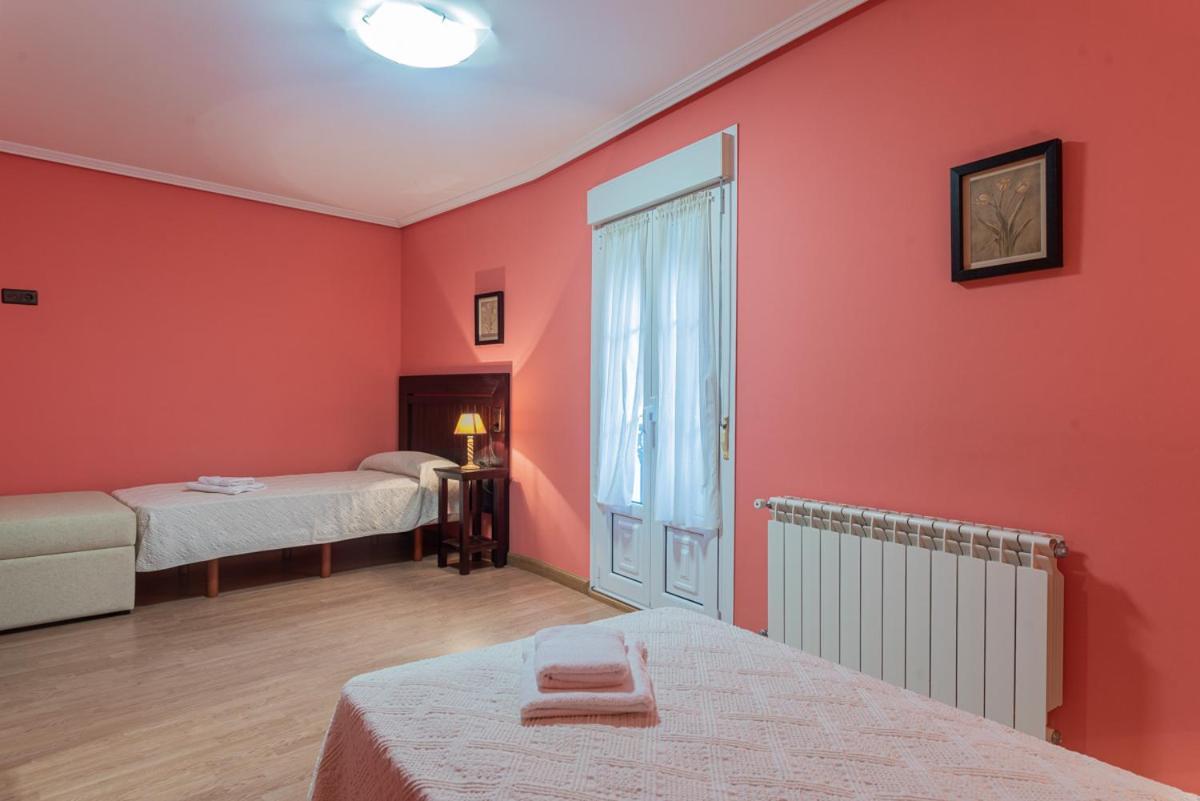 Onís Hotel Y Apartamentos La Lonja מראה חיצוני תמונה