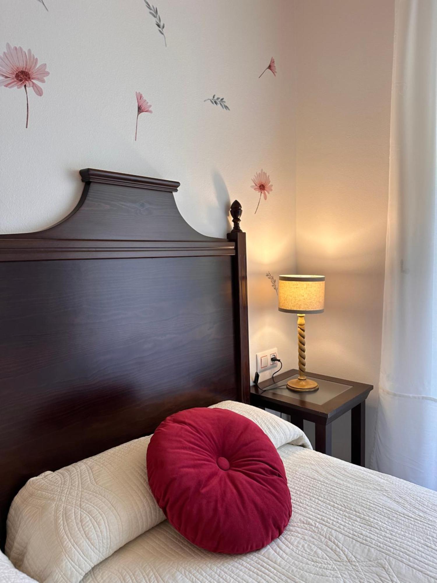Onís Hotel Y Apartamentos La Lonja מראה חיצוני תמונה